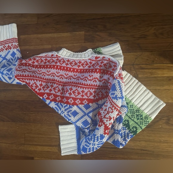 ASOS DESIGN oversized patchwork fairisle festive sweater in blue and red SMALL - Picture 9 of 9